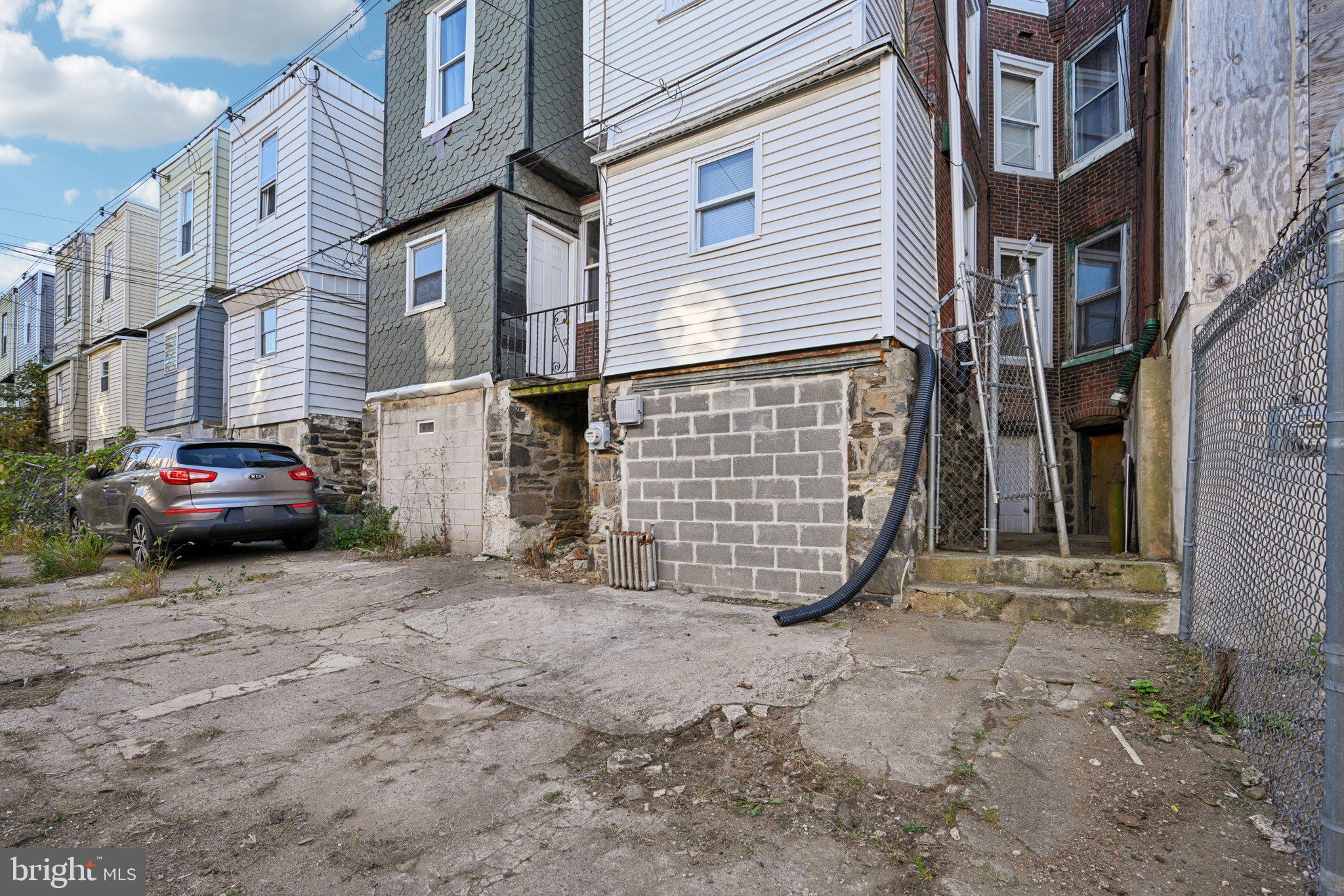 PHILADELPHIA - Residential