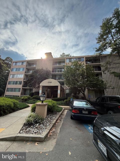4360 IVYMOUNT COURT 28 ANNANDALE VA 22003