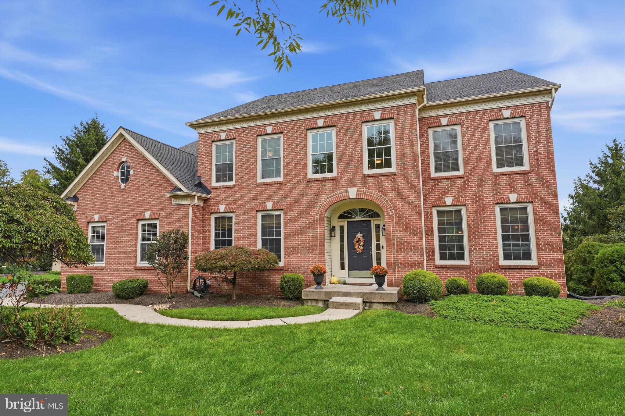 1552 SURREY BROOK COURT