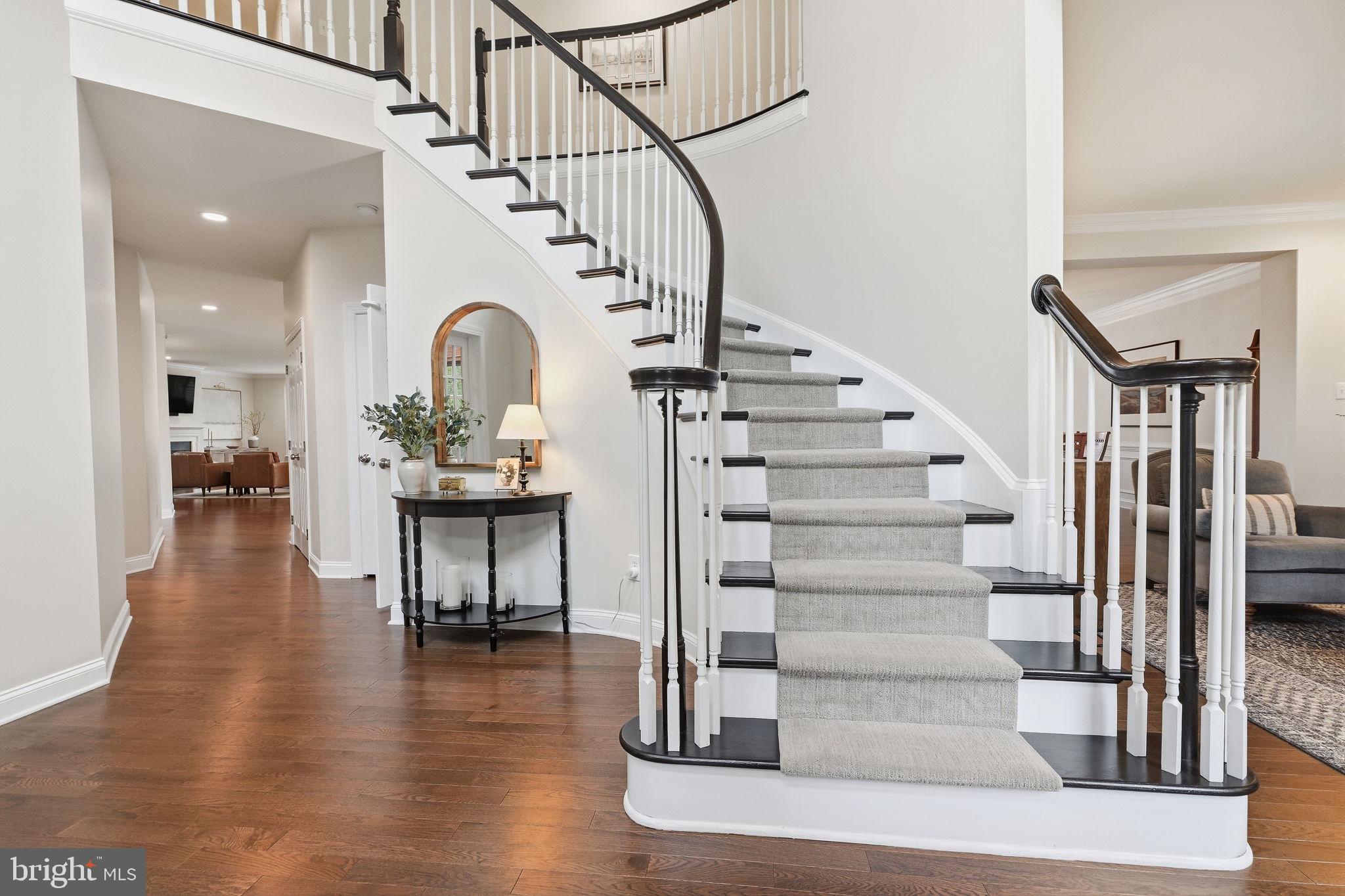 1552 SURREY BROOK COURT