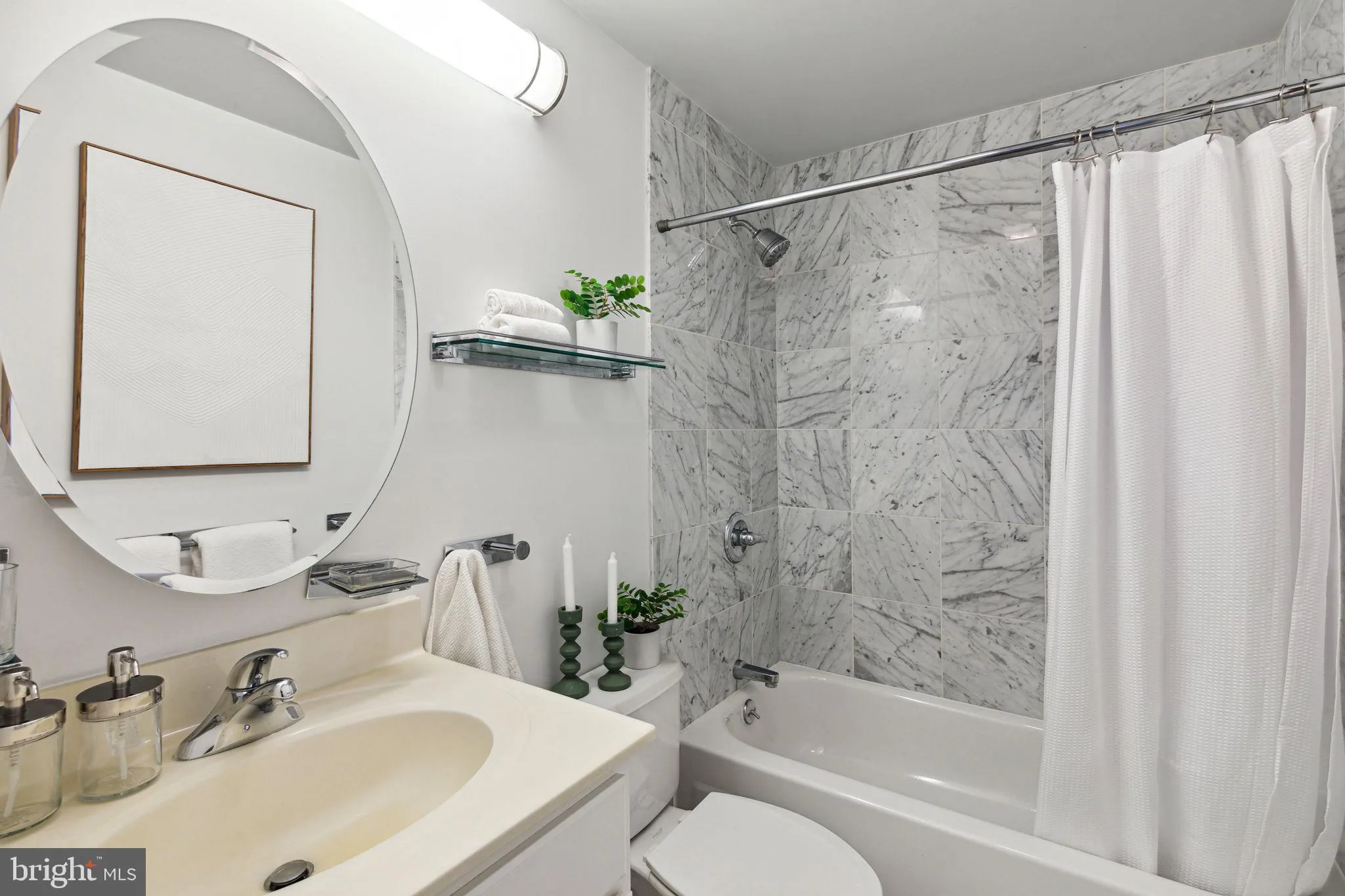 Philadelphia, Pennsylvania 19102, United States, 2 Bedrooms Bedrooms, ,2 BathroomsBathrooms,Residential,Active,86807