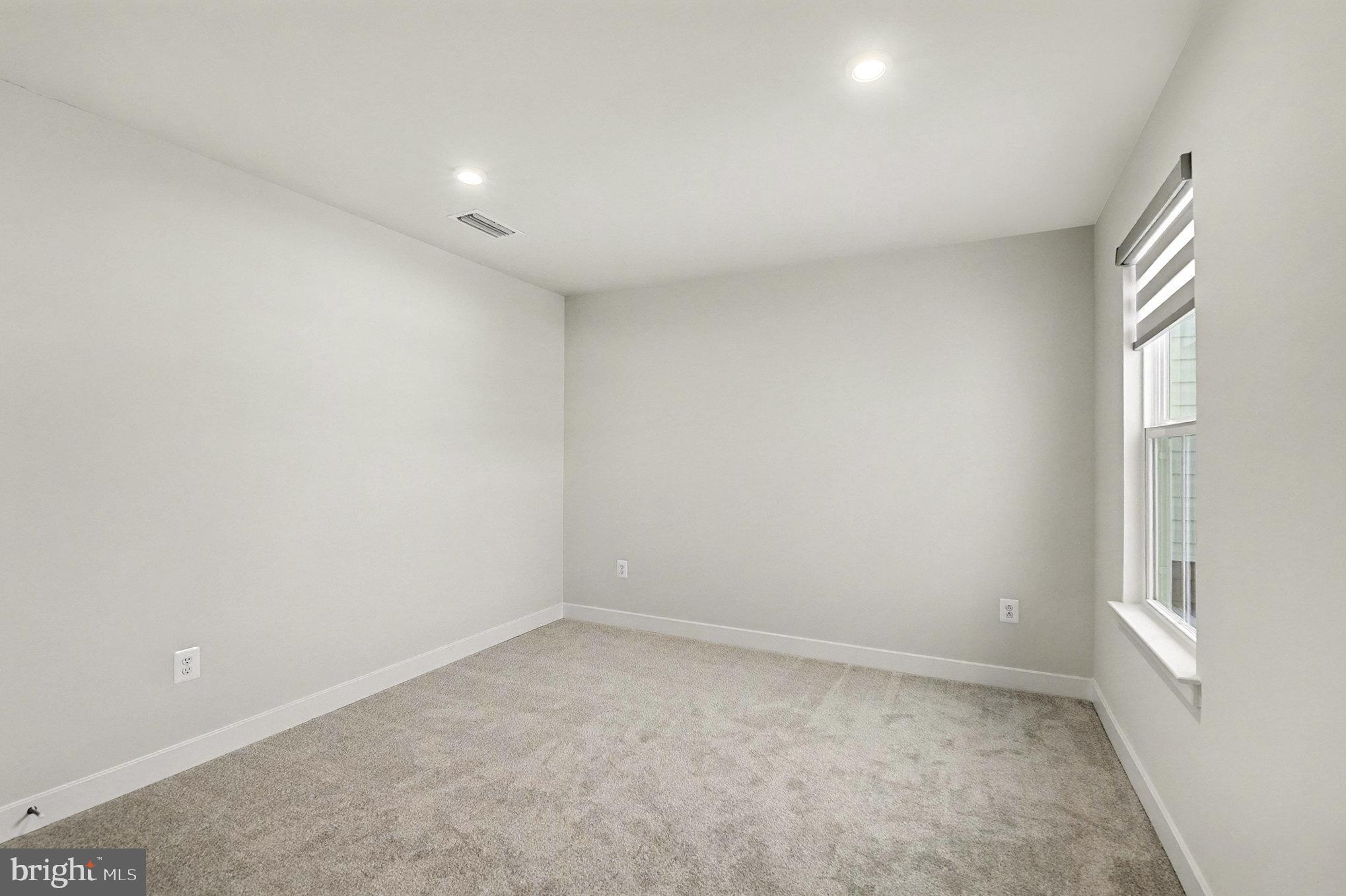 ABERDEEN OVERLOOK - Residential Lease