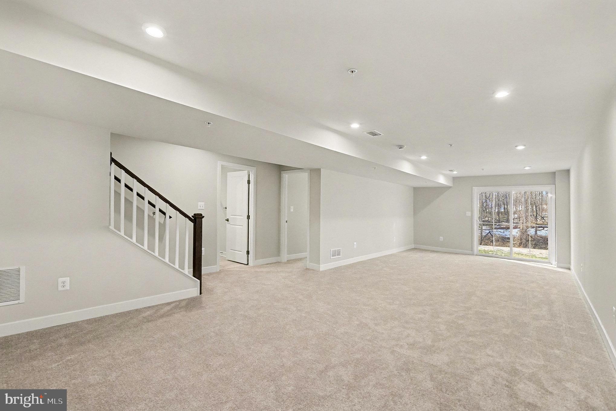 ABERDEEN OVERLOOK - Residential Lease