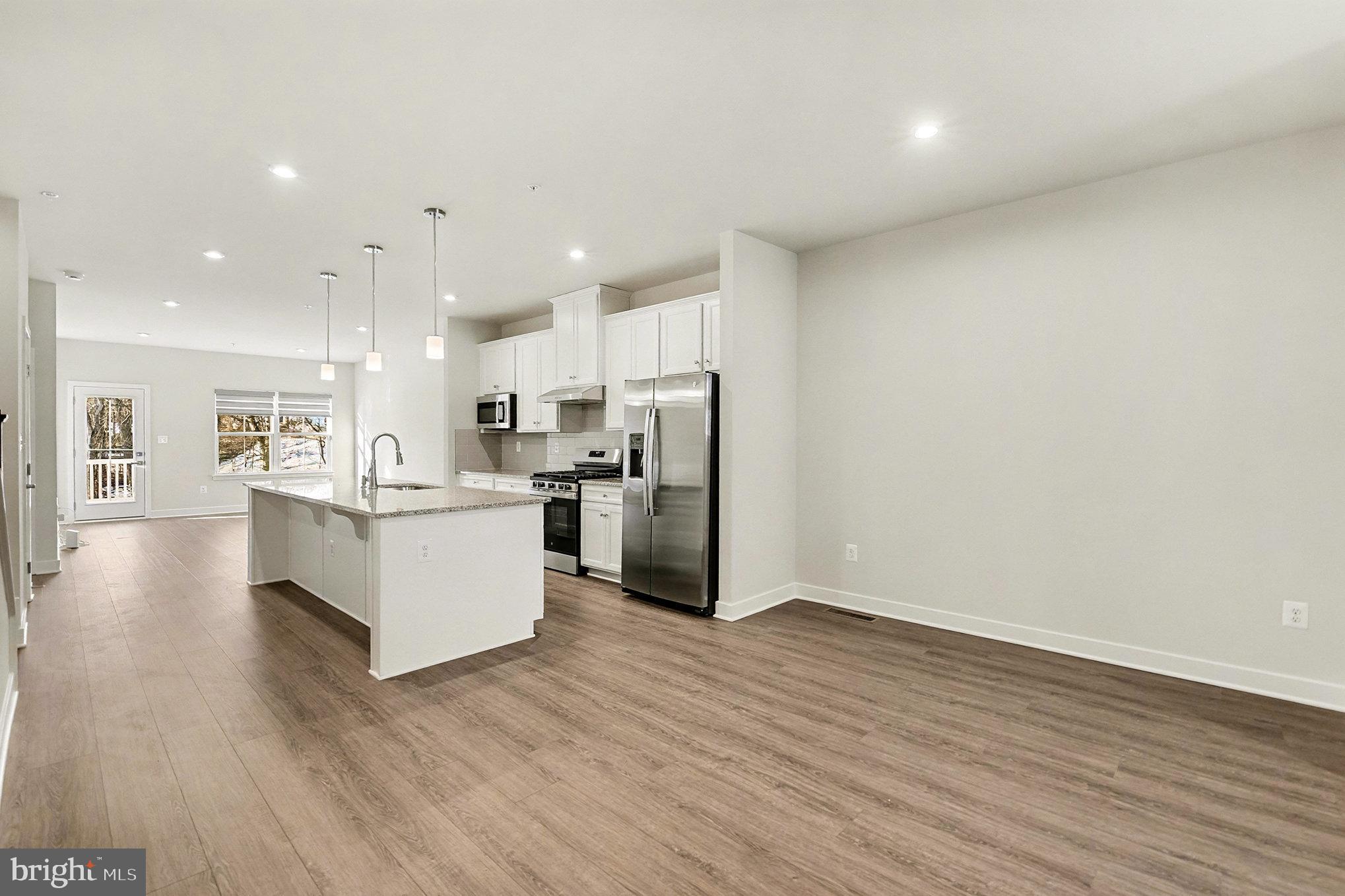 ABERDEEN OVERLOOK - Residential Lease