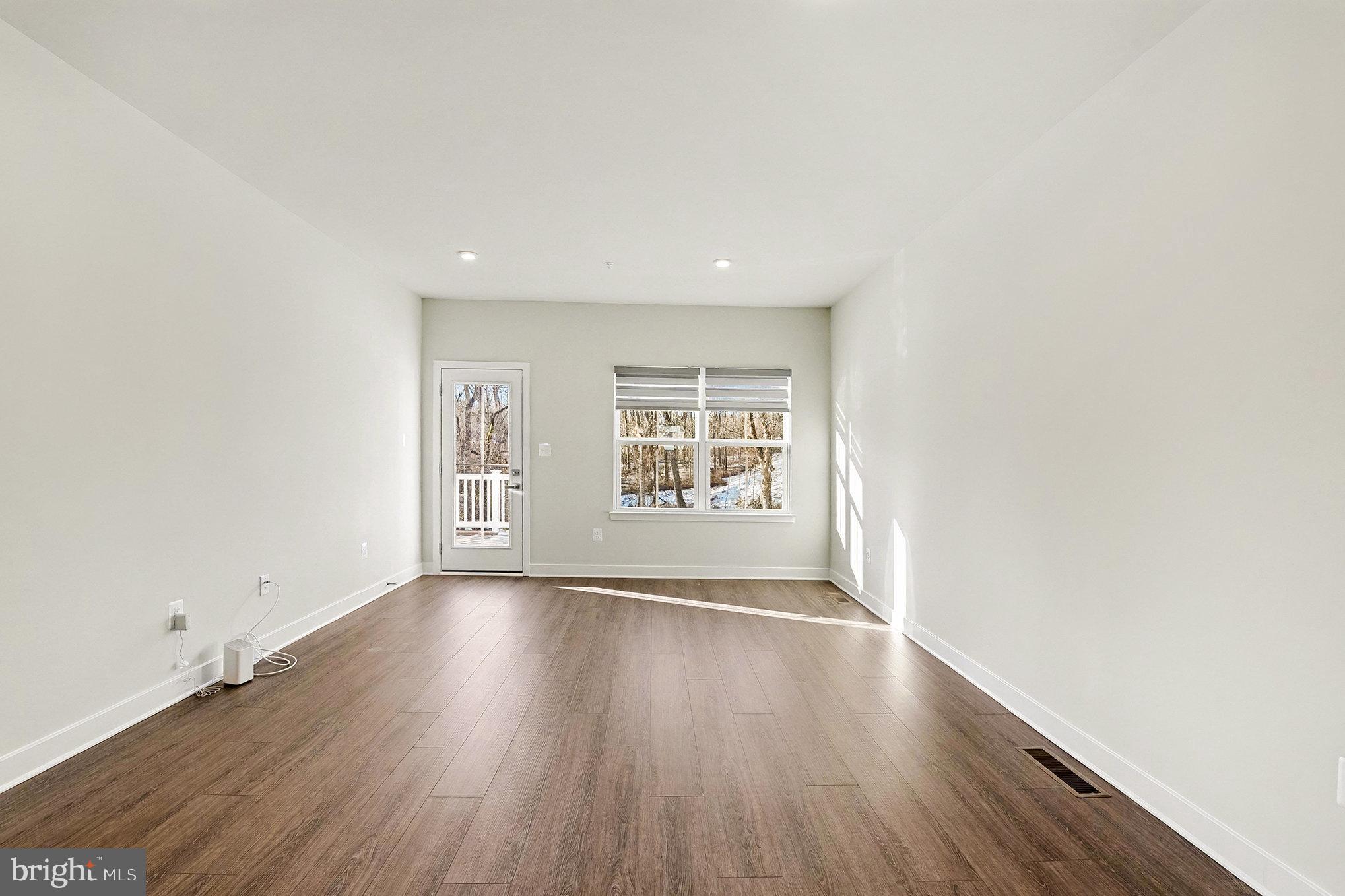 ABERDEEN OVERLOOK - Residential Lease