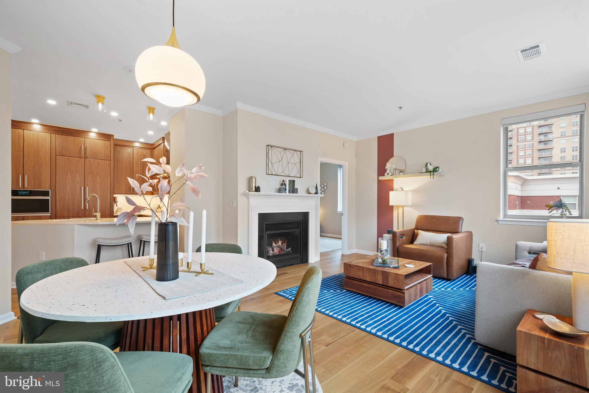 LEXINGTON SQUARE - Residential