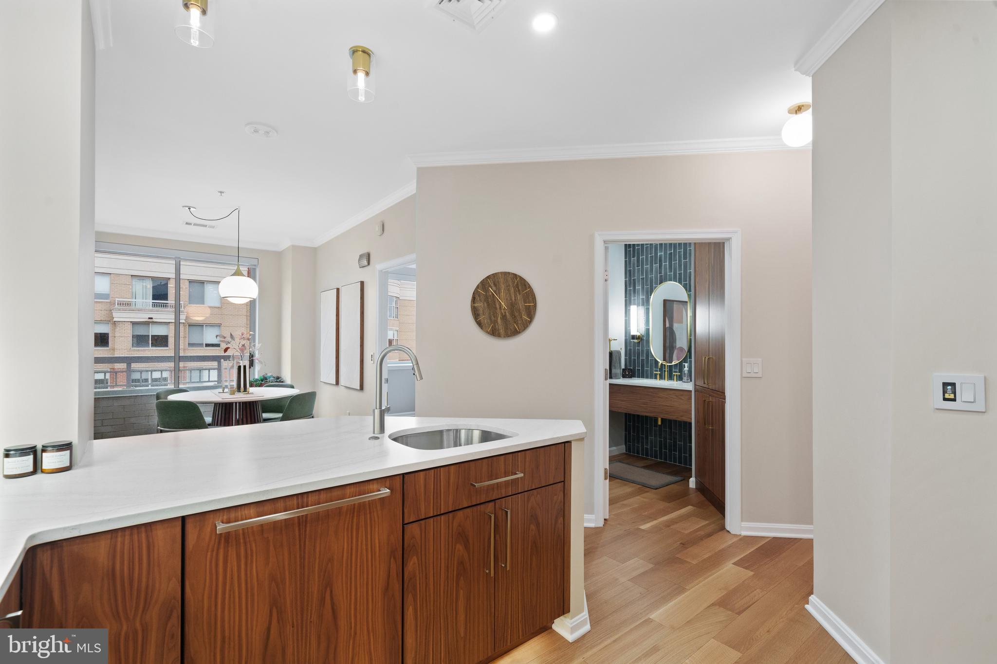 LEXINGTON SQUARE - Residential