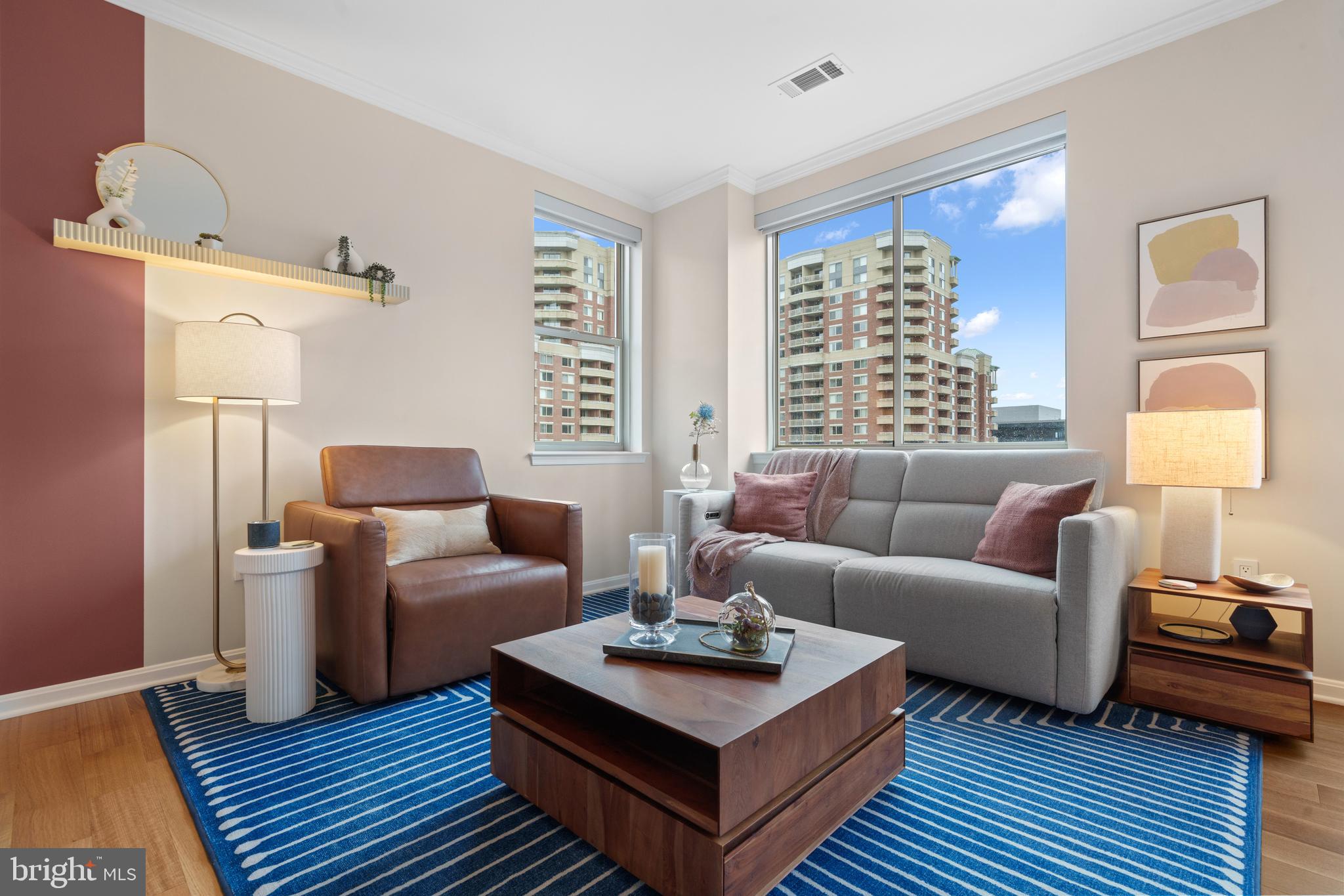 LEXINGTON SQUARE - Residential