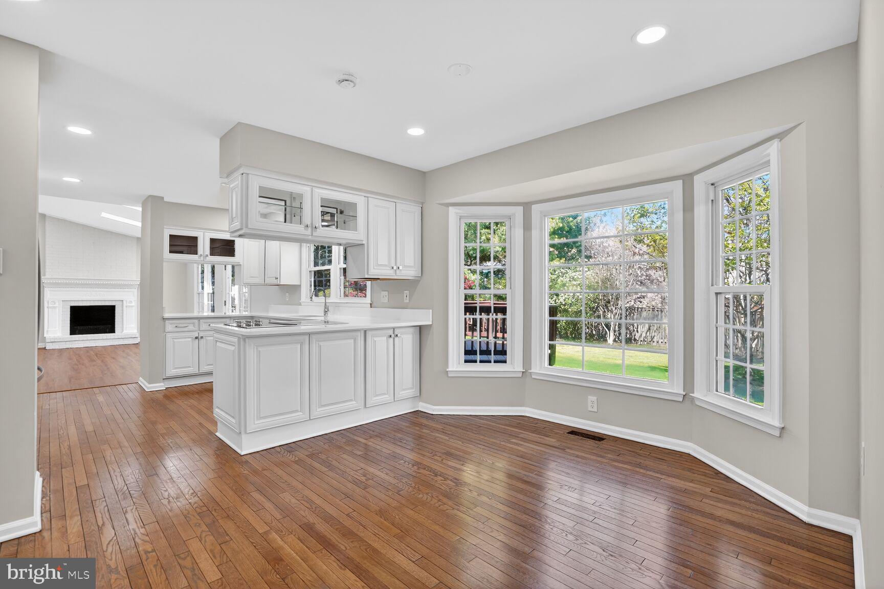 CHANTILLY HIGHLANDS - Residential