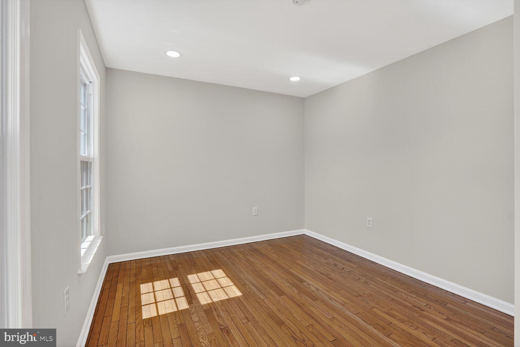 CHANTILLY HIGHLANDS - Residential