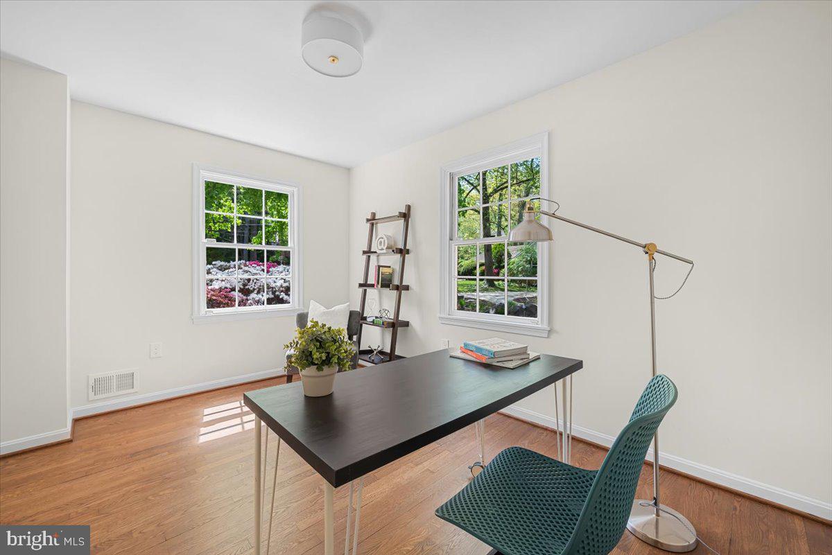 WOODSIDE FOREST - Residential