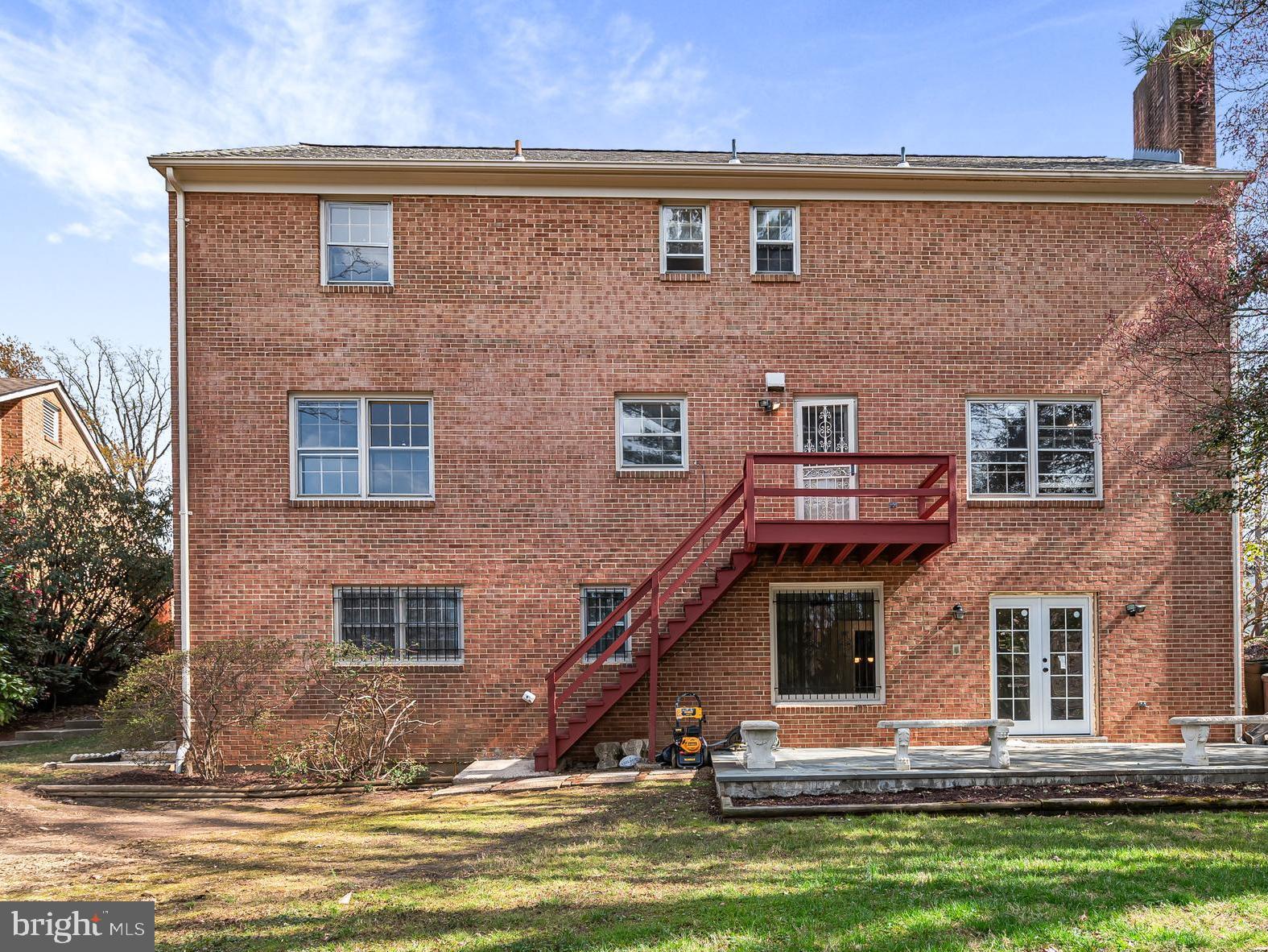 WOODSIDE FOREST - Residential