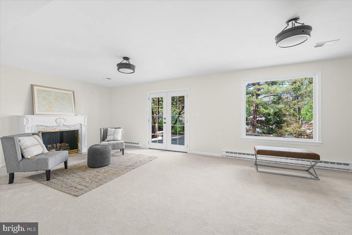 WOODSIDE FOREST - Residential