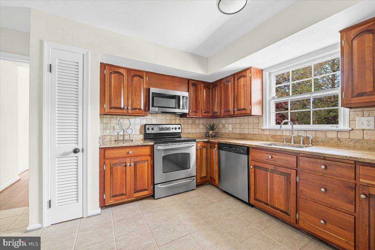 WOODSIDE FOREST - Residential