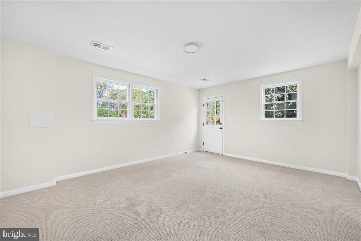 WOODSIDE FOREST - Residential