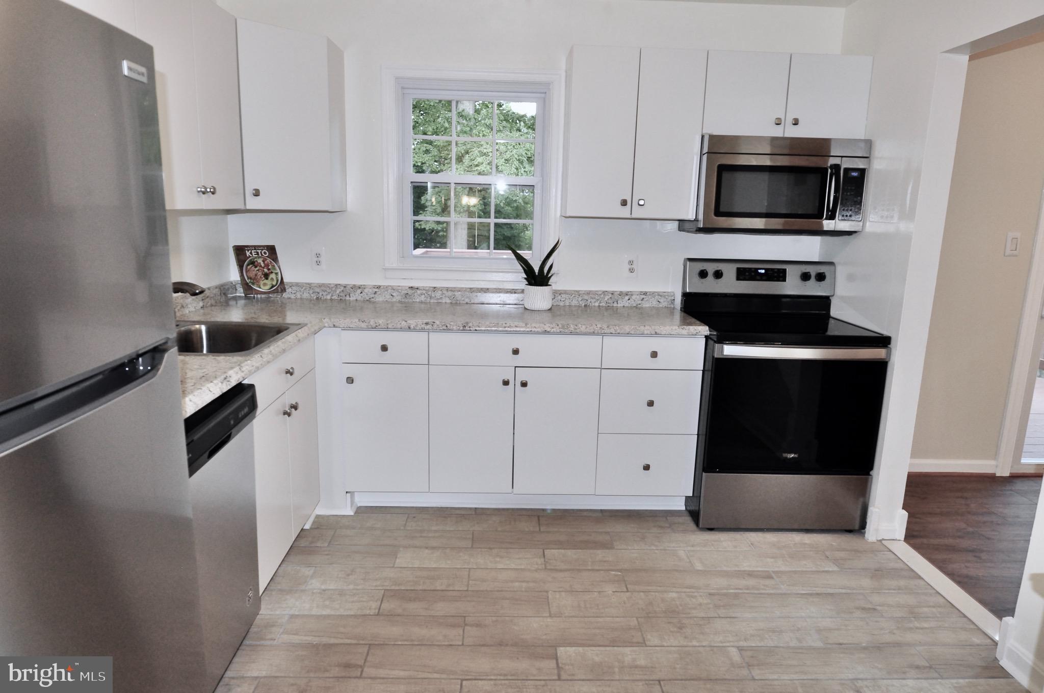 DALE CITY - Residential Lease