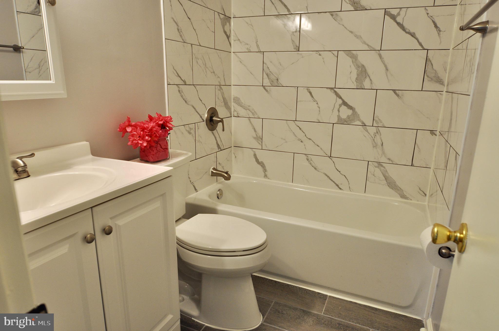 DALE CITY - Residential Lease