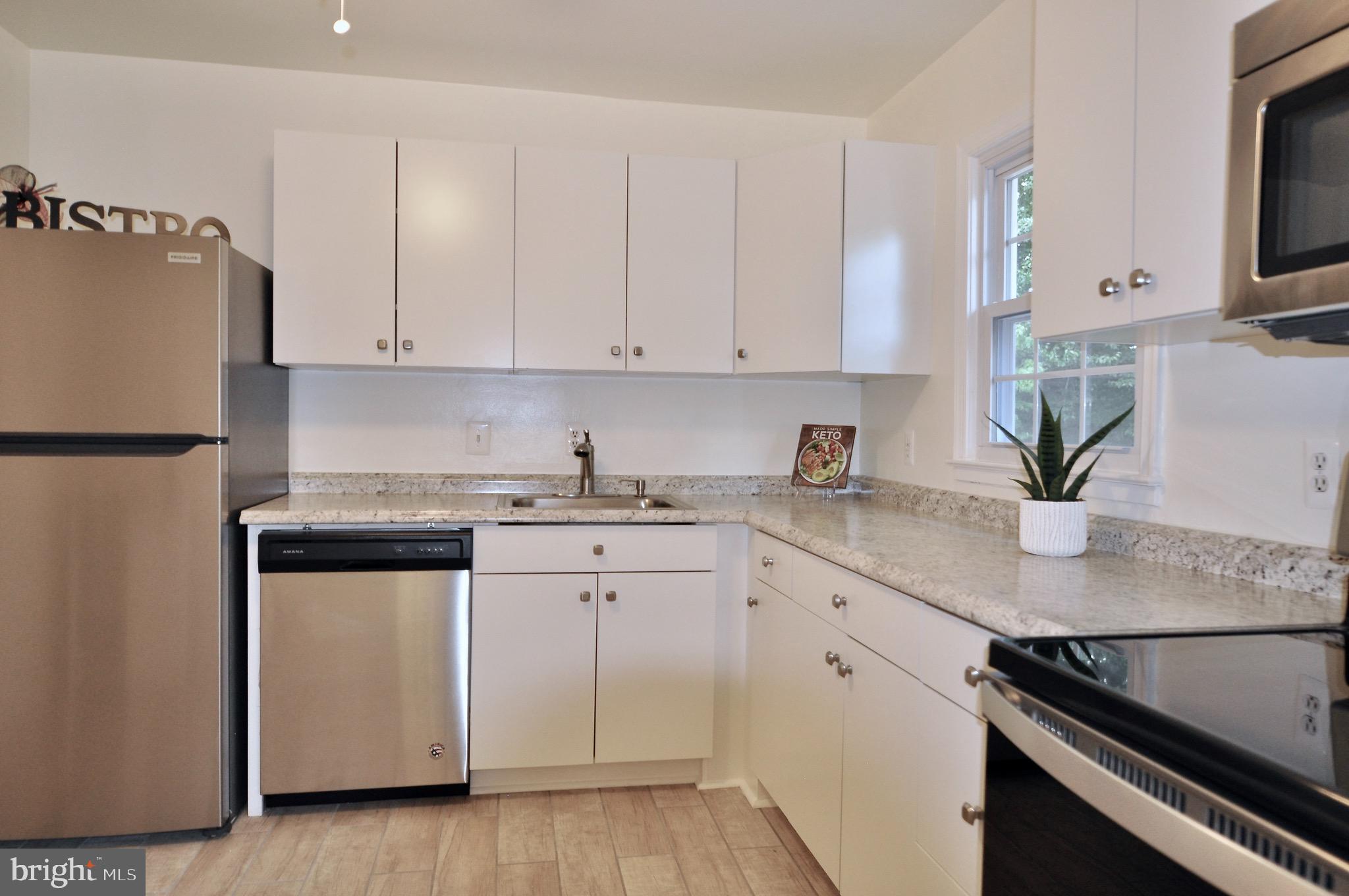 DALE CITY - Residential Lease