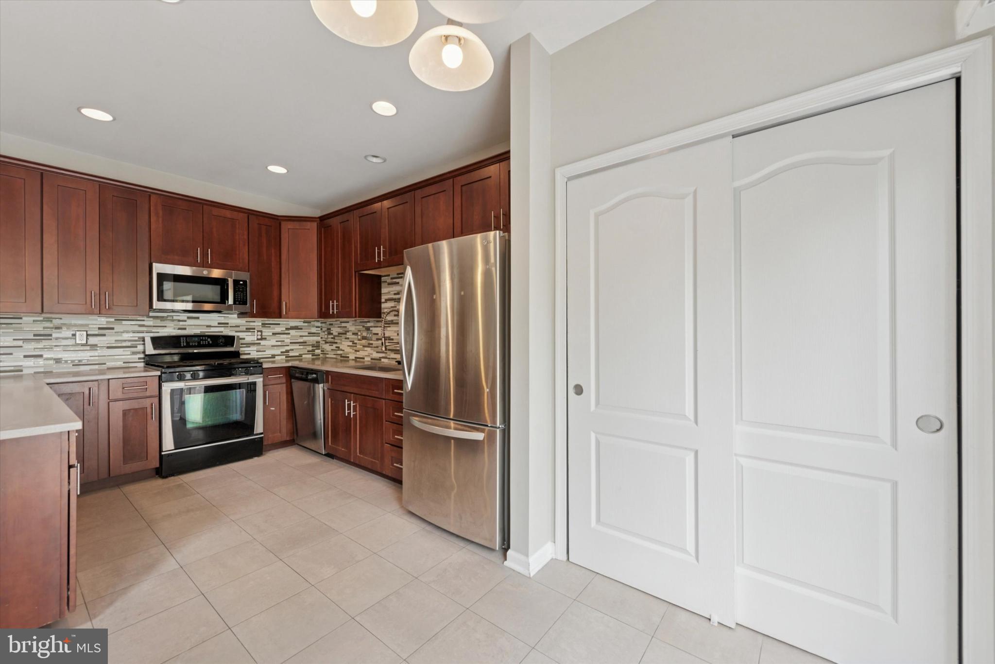 GREENBRIAR II - Residential Lease