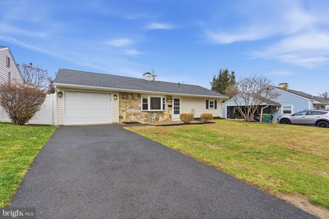 831 TRENTON ROAD FAIRLESS HILLS PA 19030