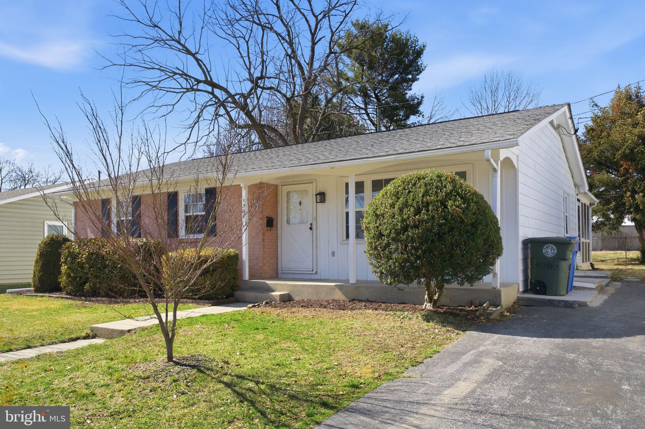 COLLEGE ESTATES - Residential