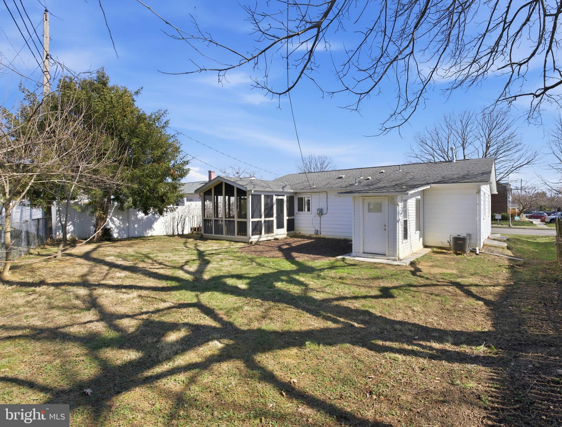 COLLEGE ESTATES - Residential