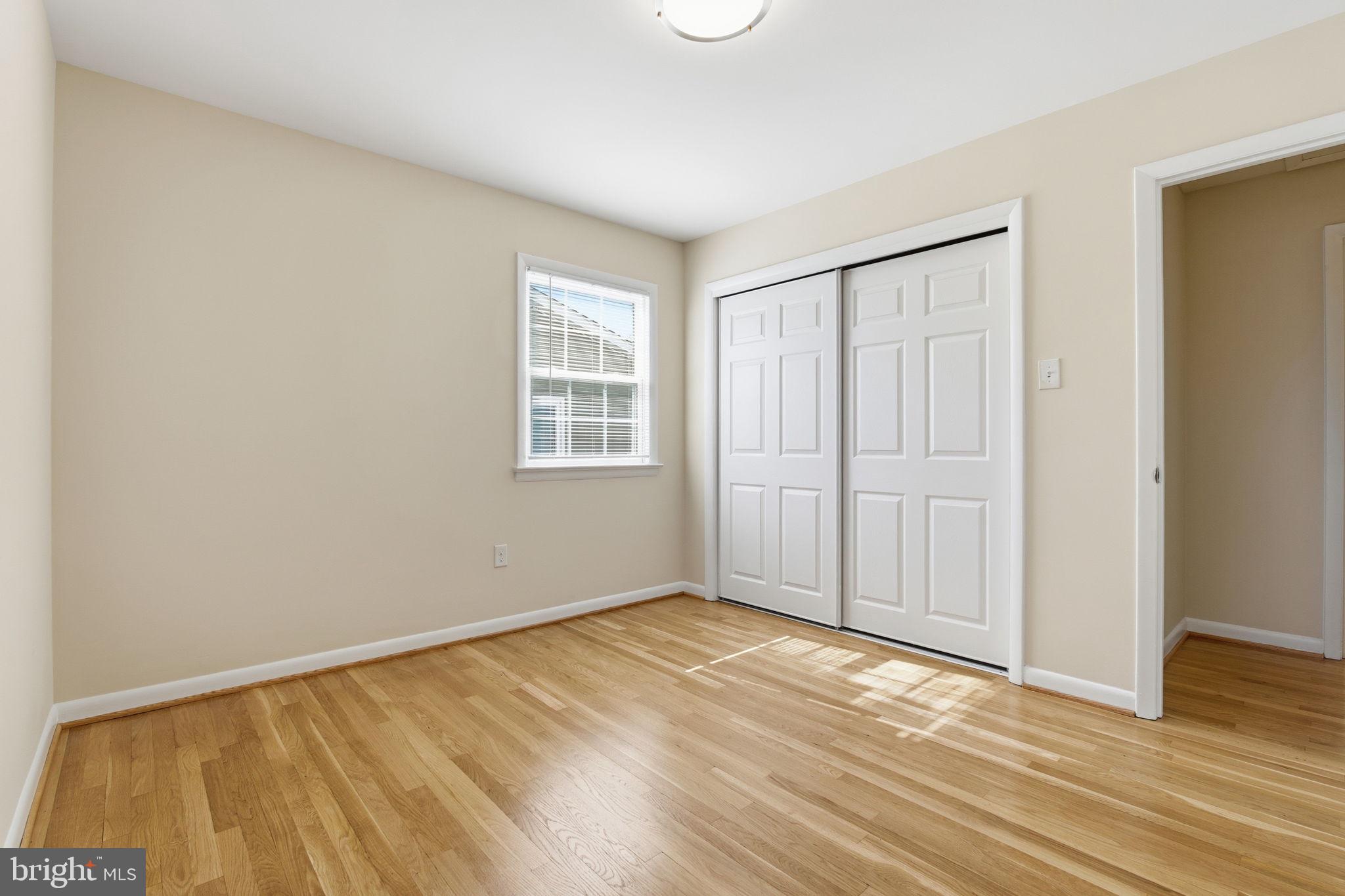 COLLEGE ESTATES - Residential