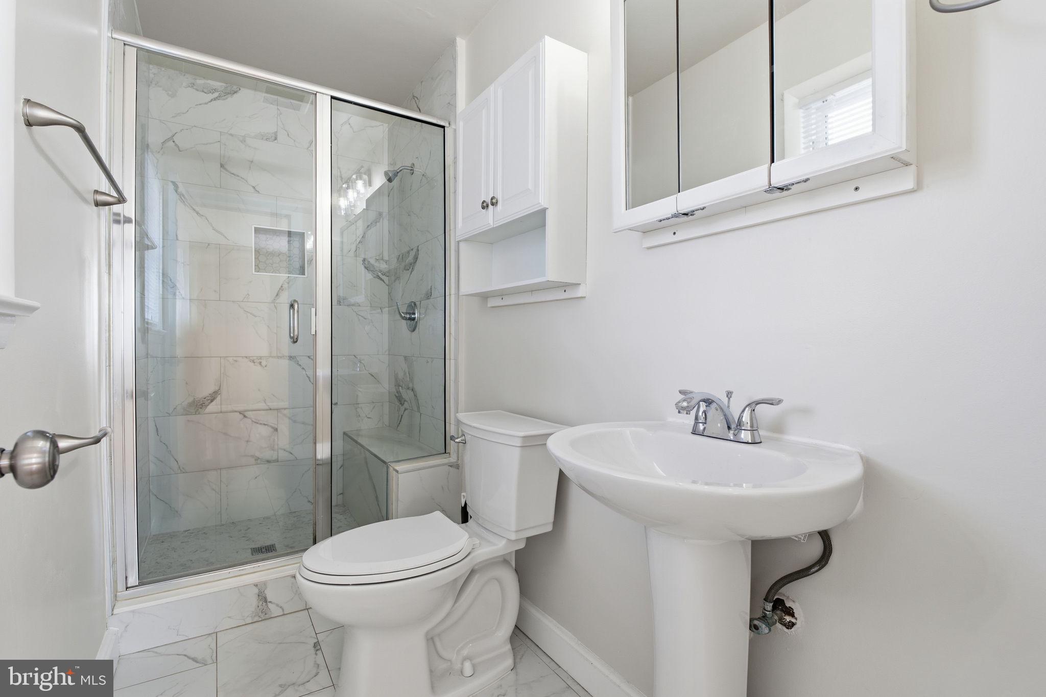 COLLEGE ESTATES - Residential