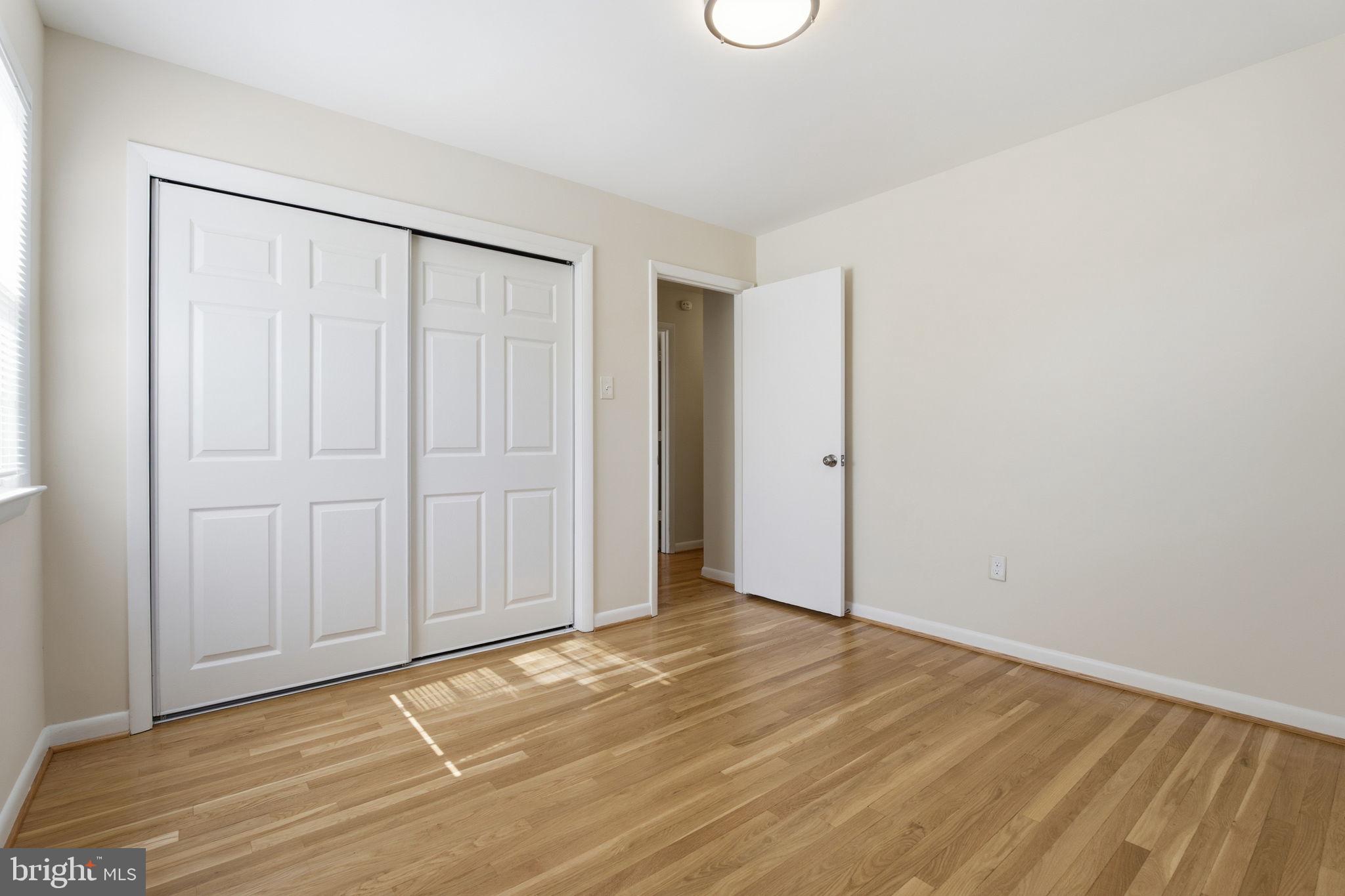 COLLEGE ESTATES - Residential