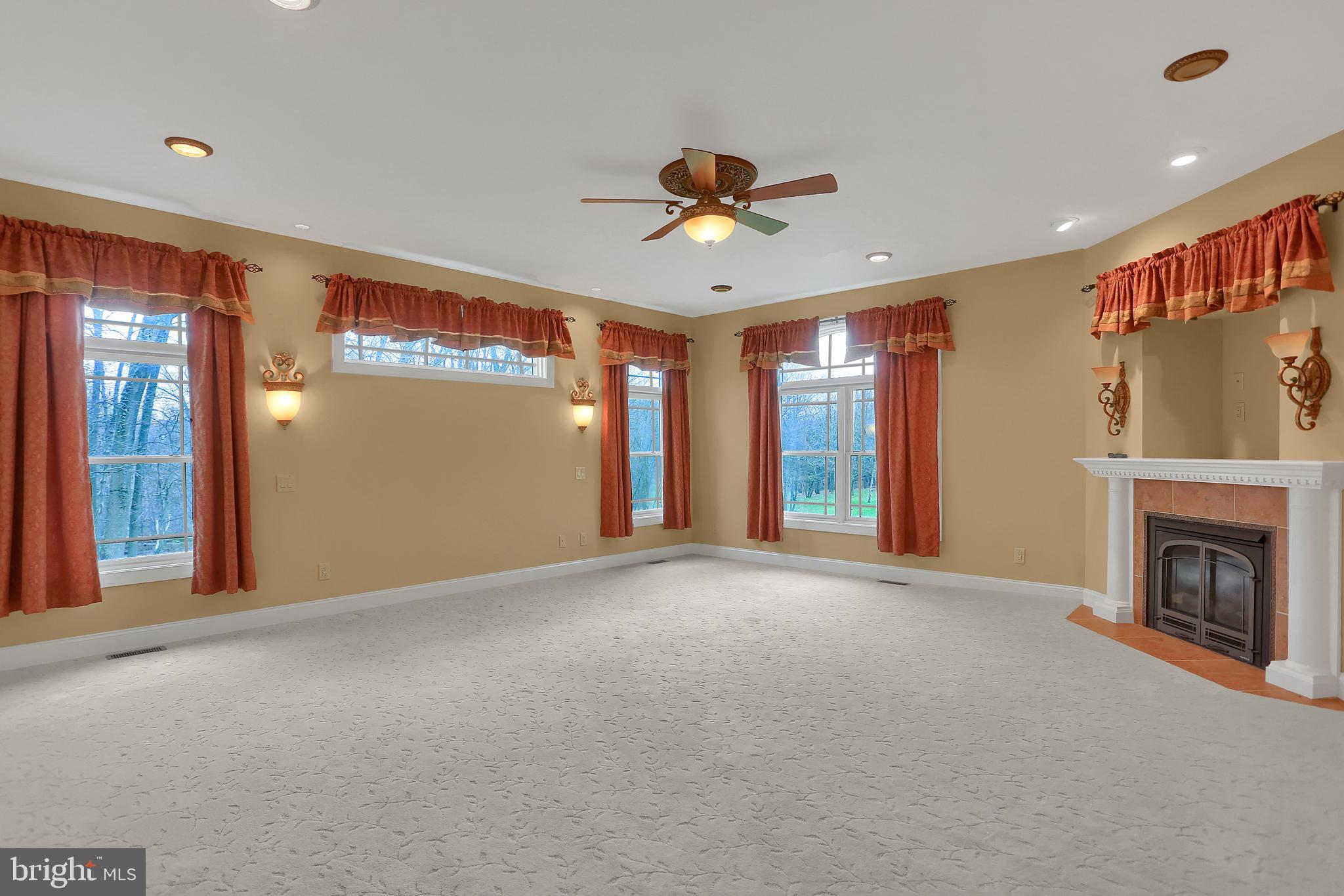 NEW OXFORD - Residential