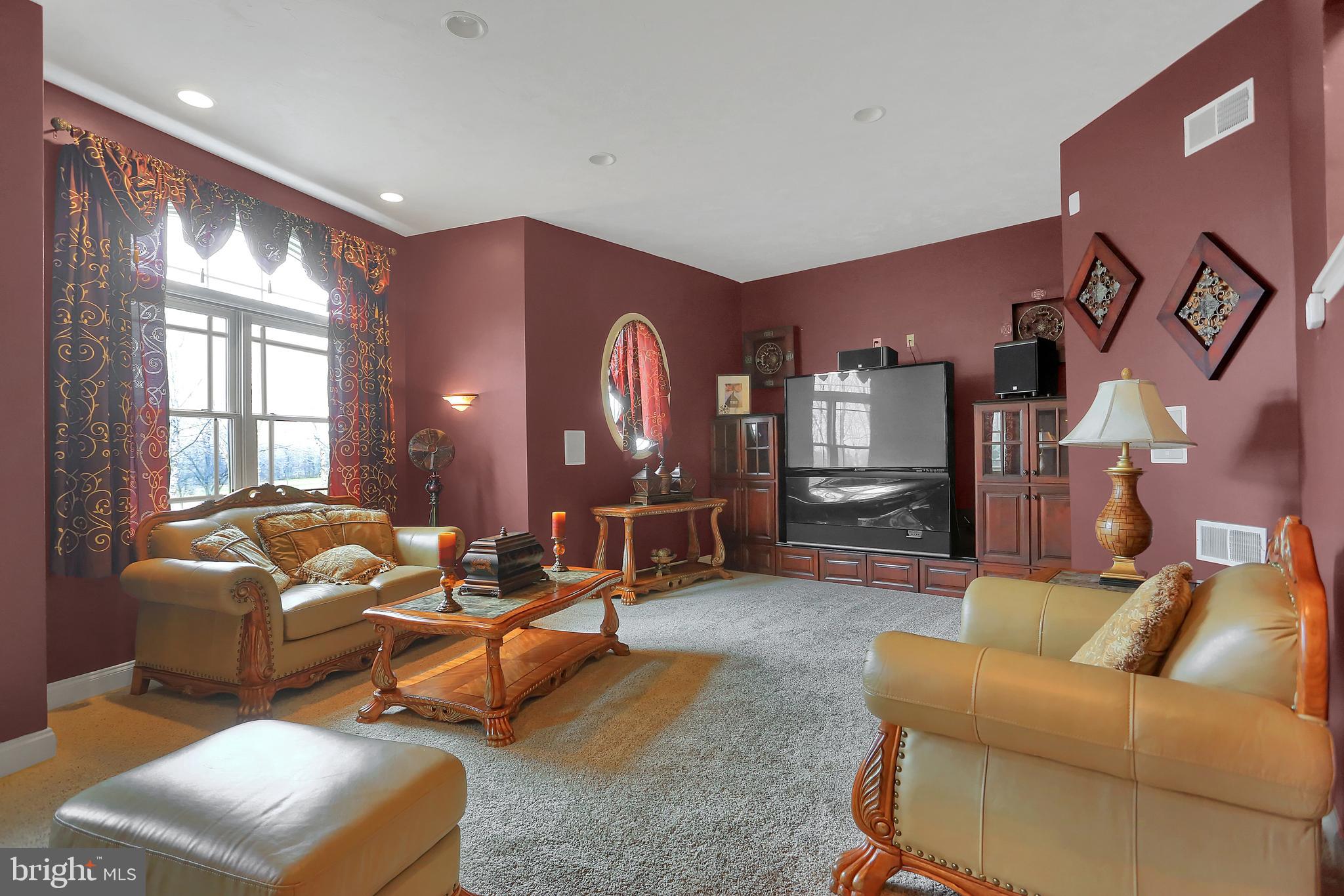 NEW OXFORD - Residential