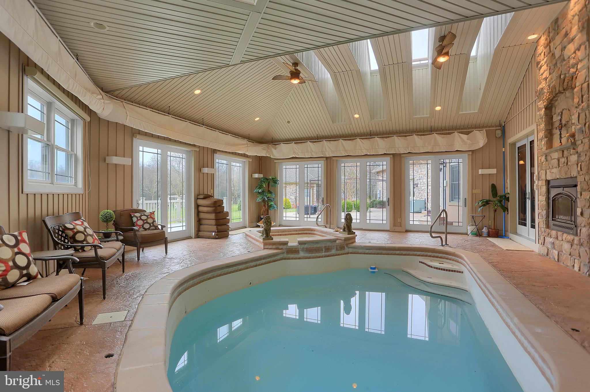 NEW OXFORD - Residential