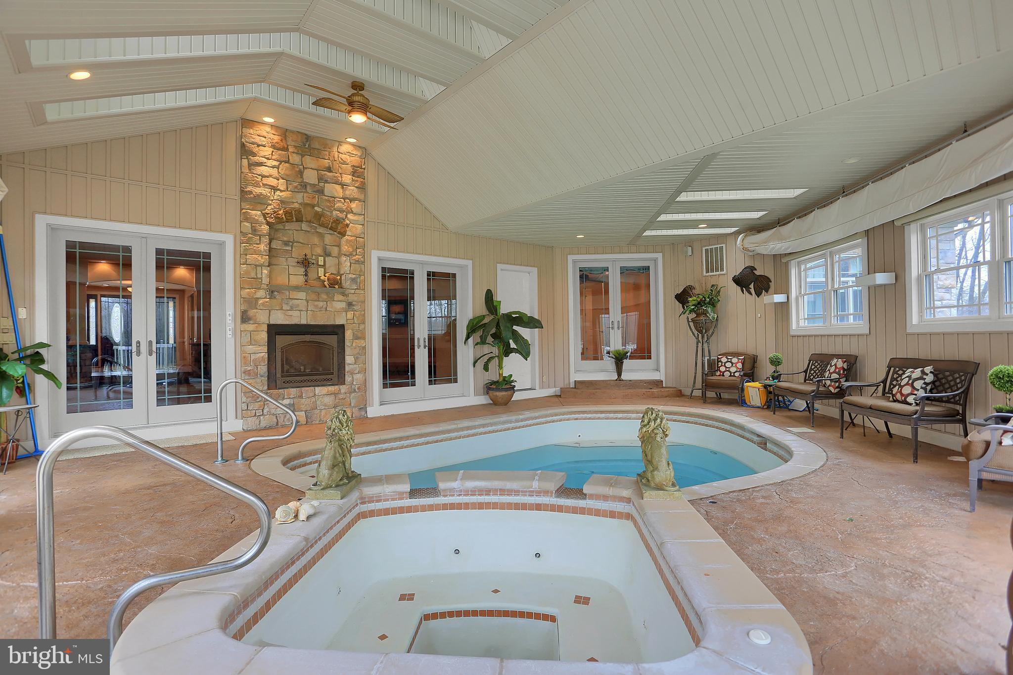 NEW OXFORD - Residential