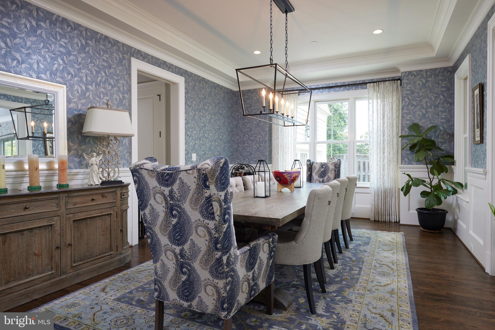 TULIP HILL - Residential