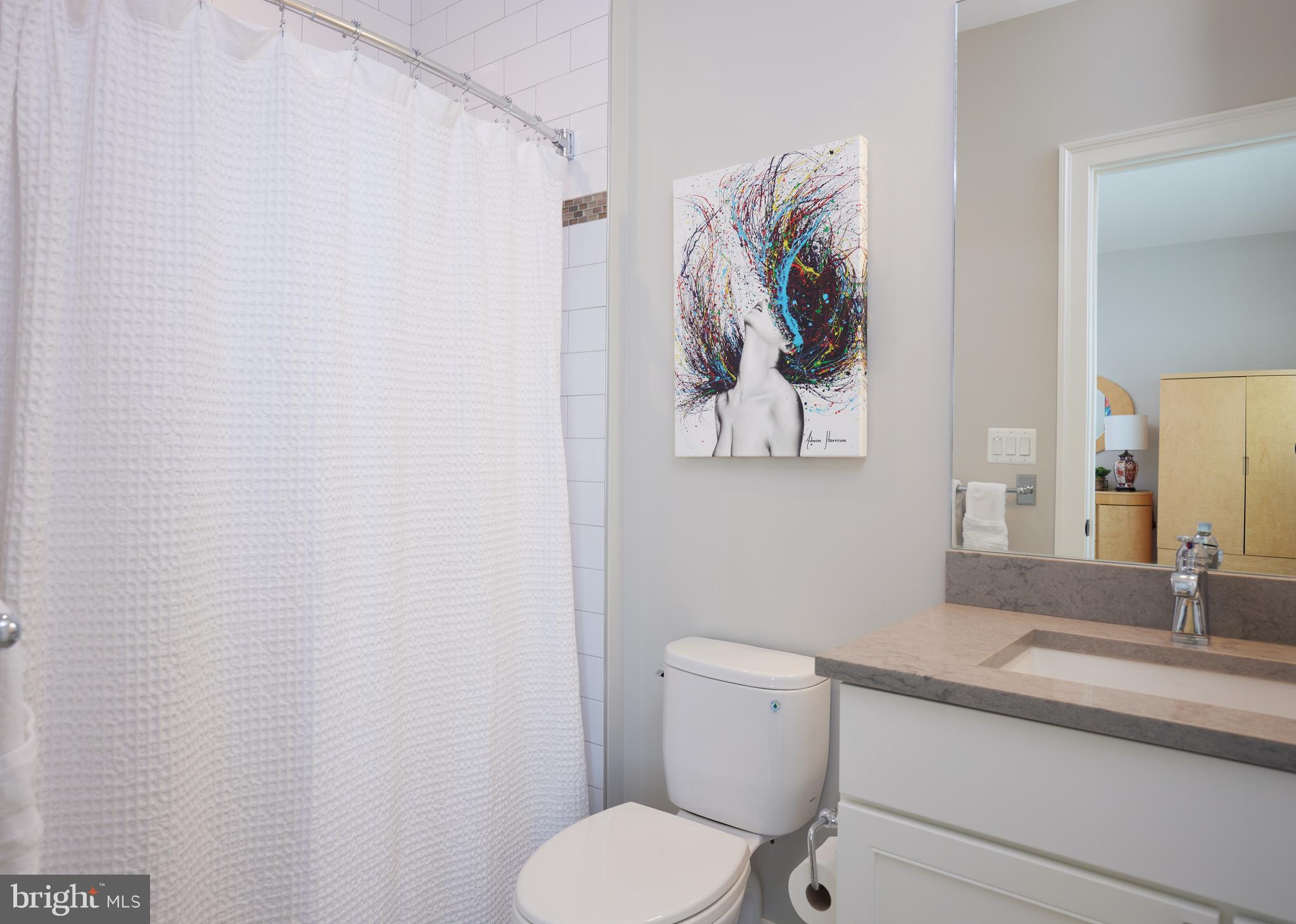 TULIP HILL - Residential