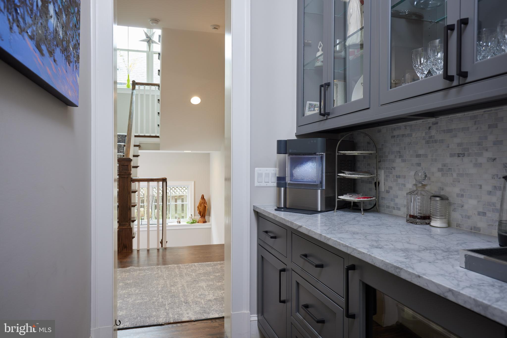 TULIP HILL - Residential