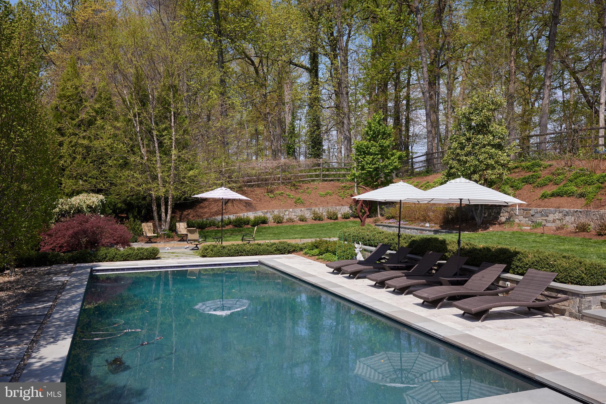 TULIP HILL - Residential