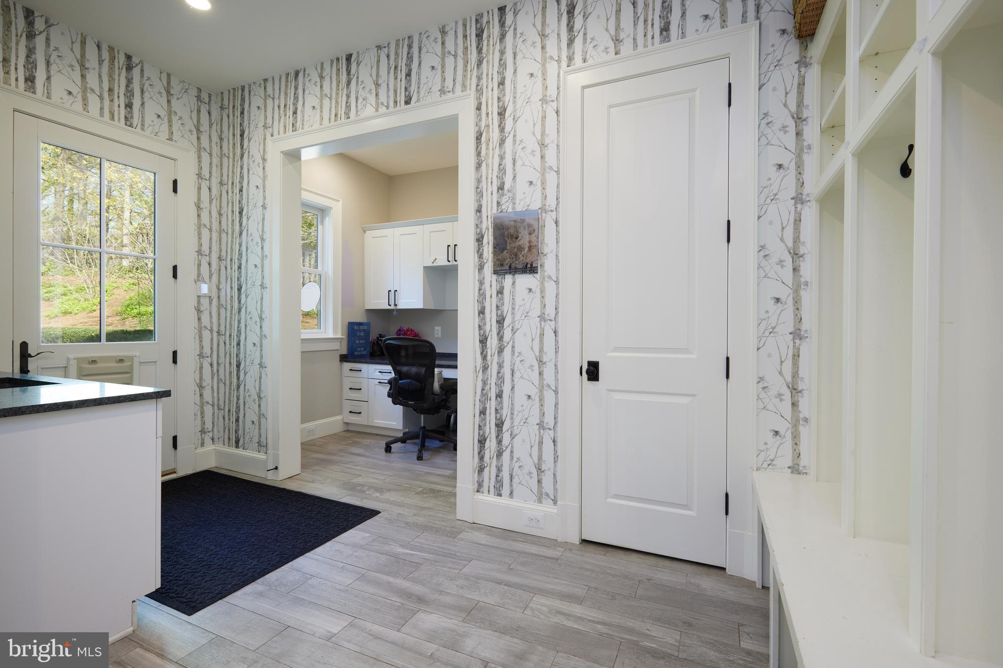 TULIP HILL - Residential