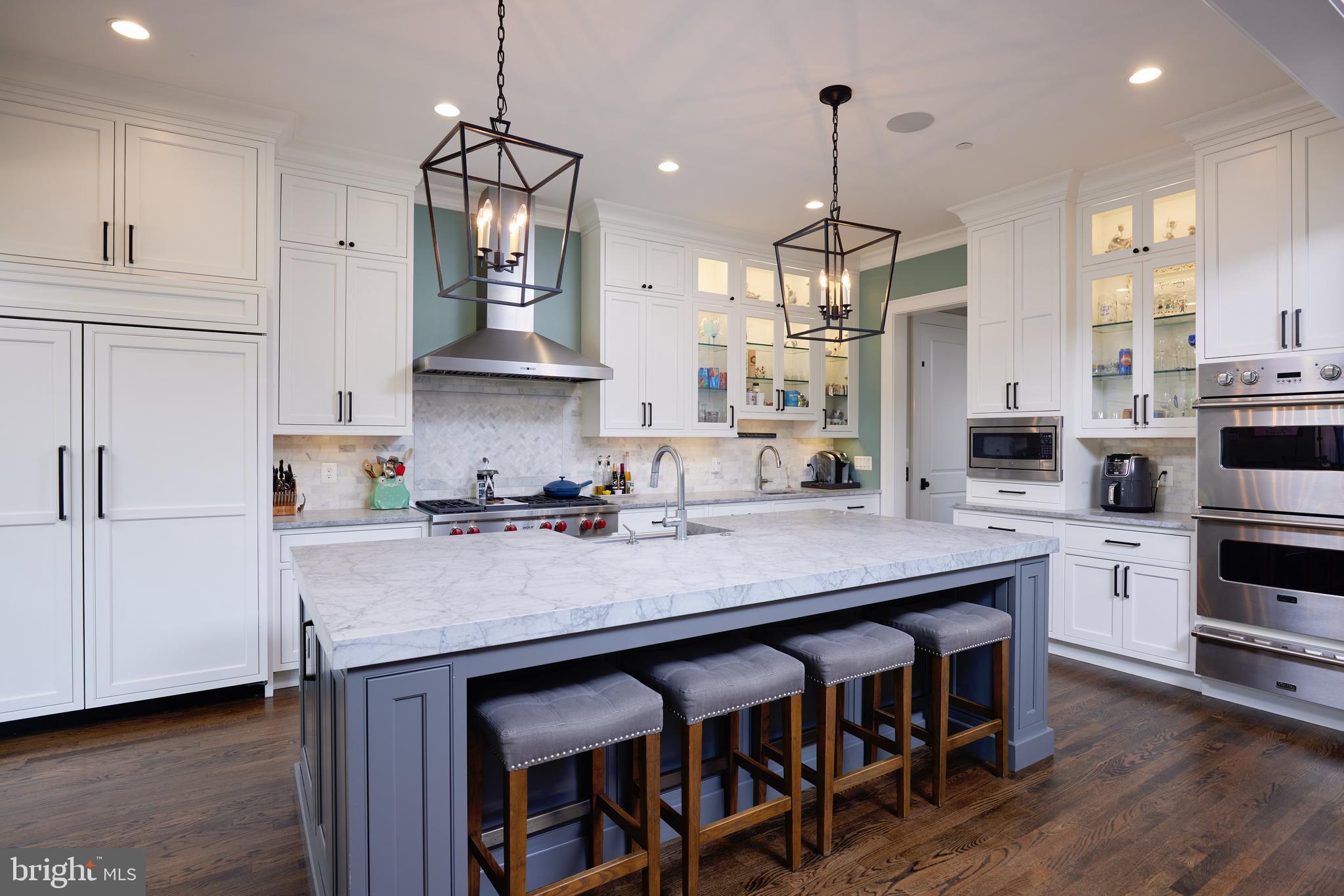 TULIP HILL - Residential