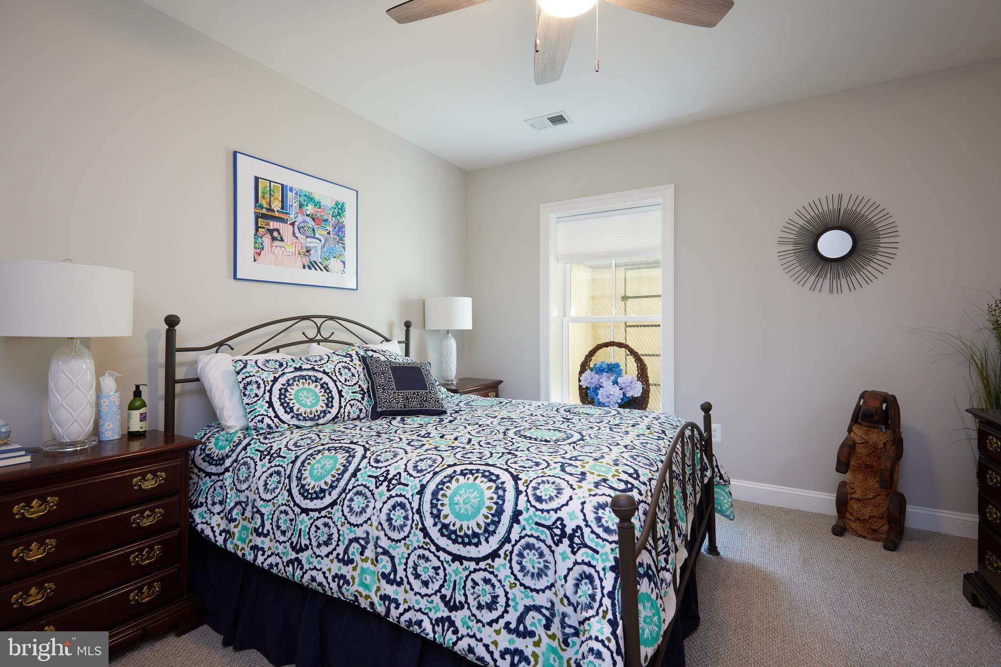 TULIP HILL - Residential