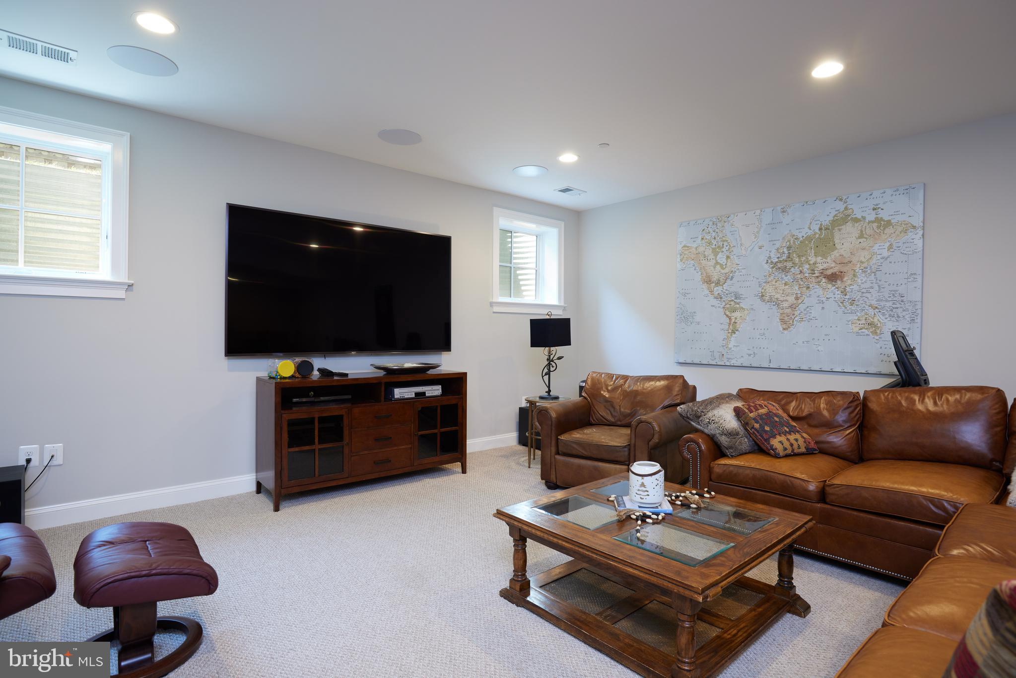 TULIP HILL - Residential