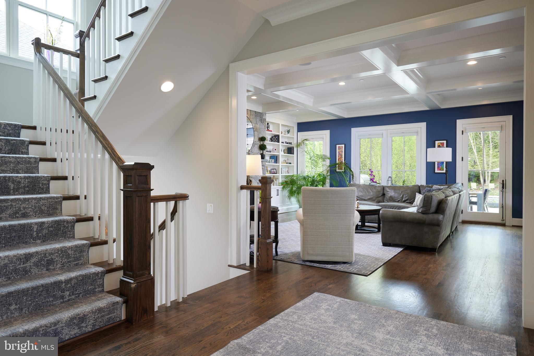 TULIP HILL - Residential