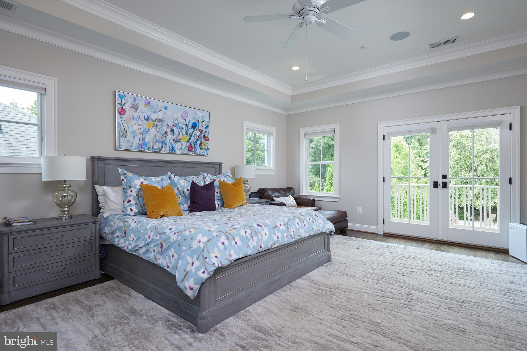 TULIP HILL - Residential