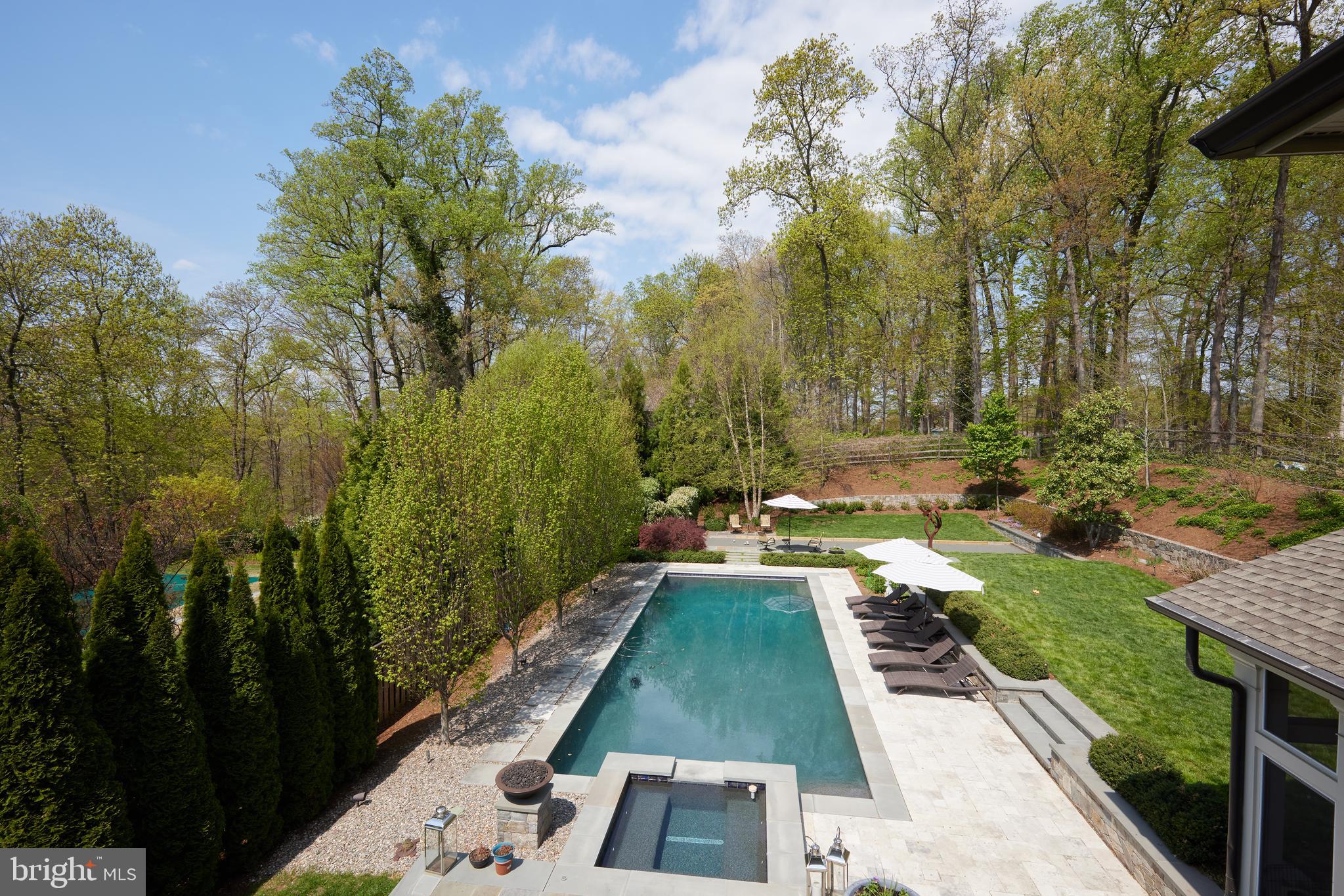 TULIP HILL - Residential