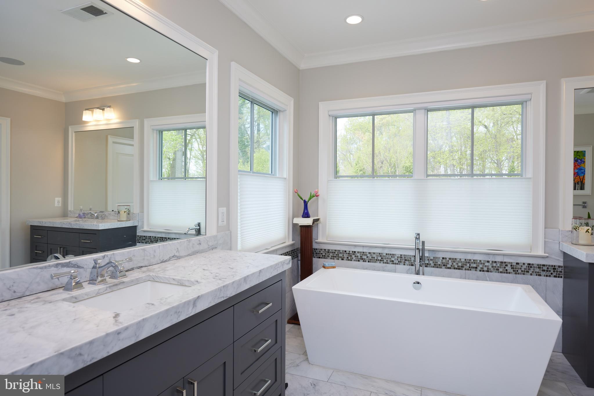 TULIP HILL - Residential