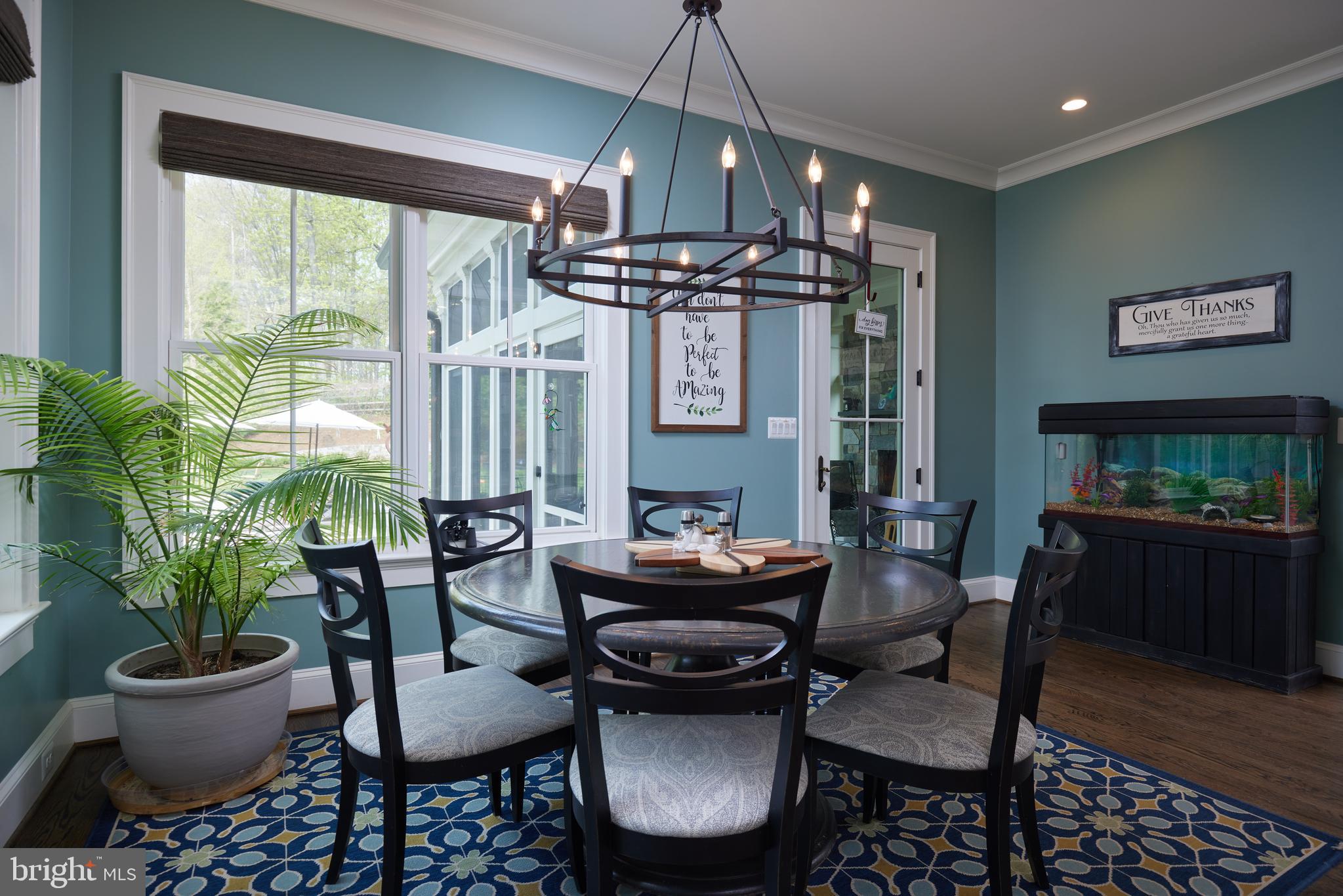 TULIP HILL - Residential