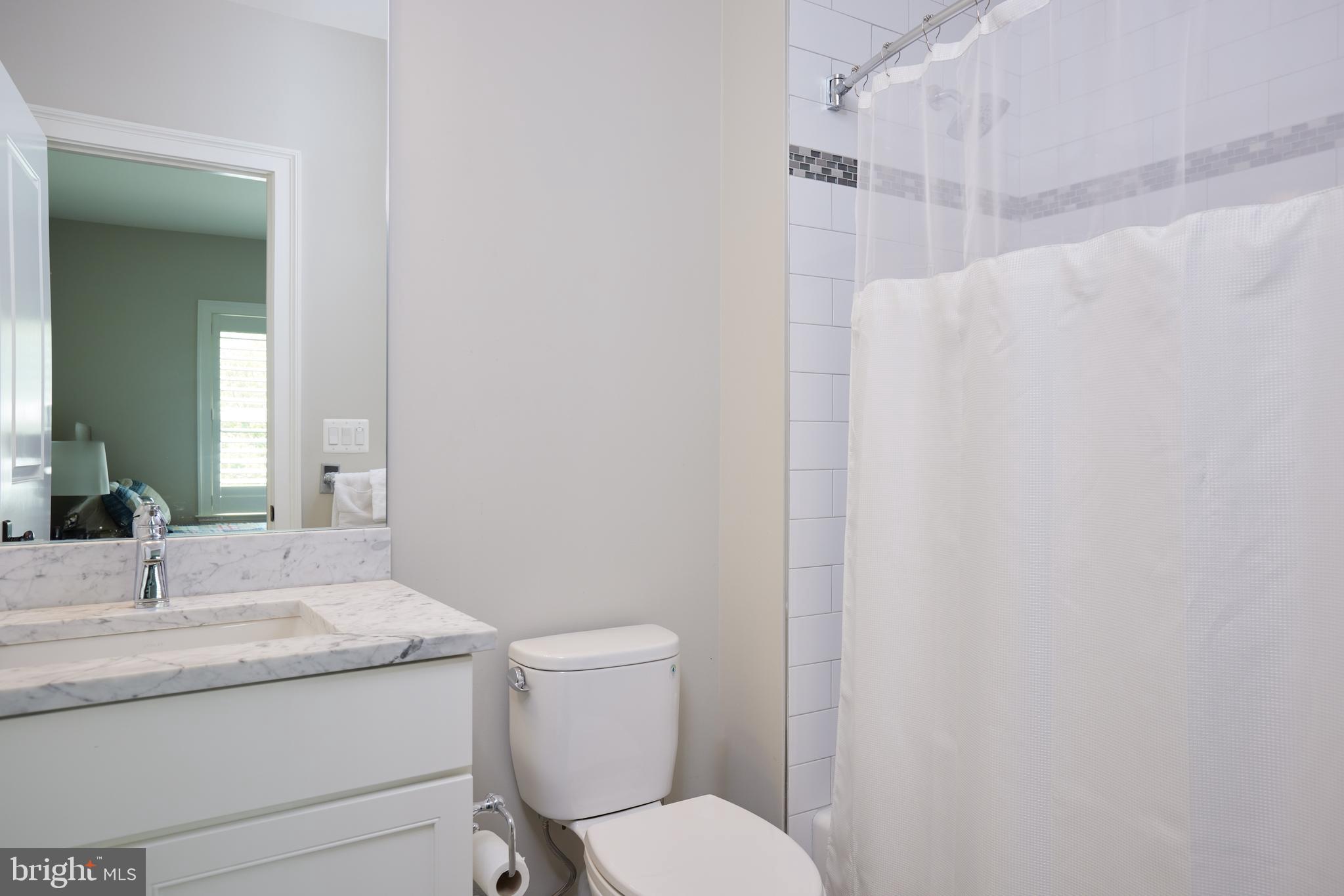 TULIP HILL - Residential