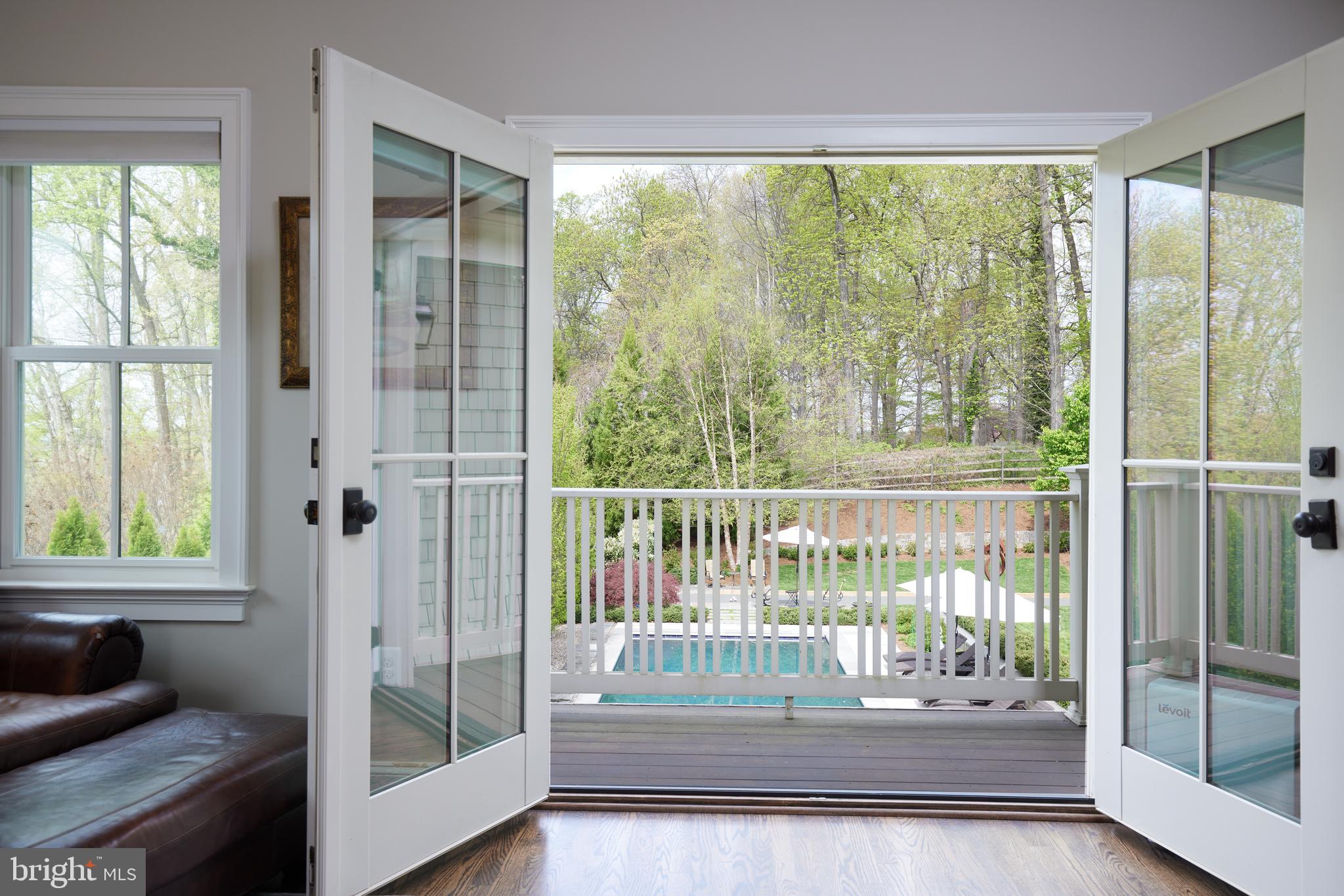 TULIP HILL - Residential