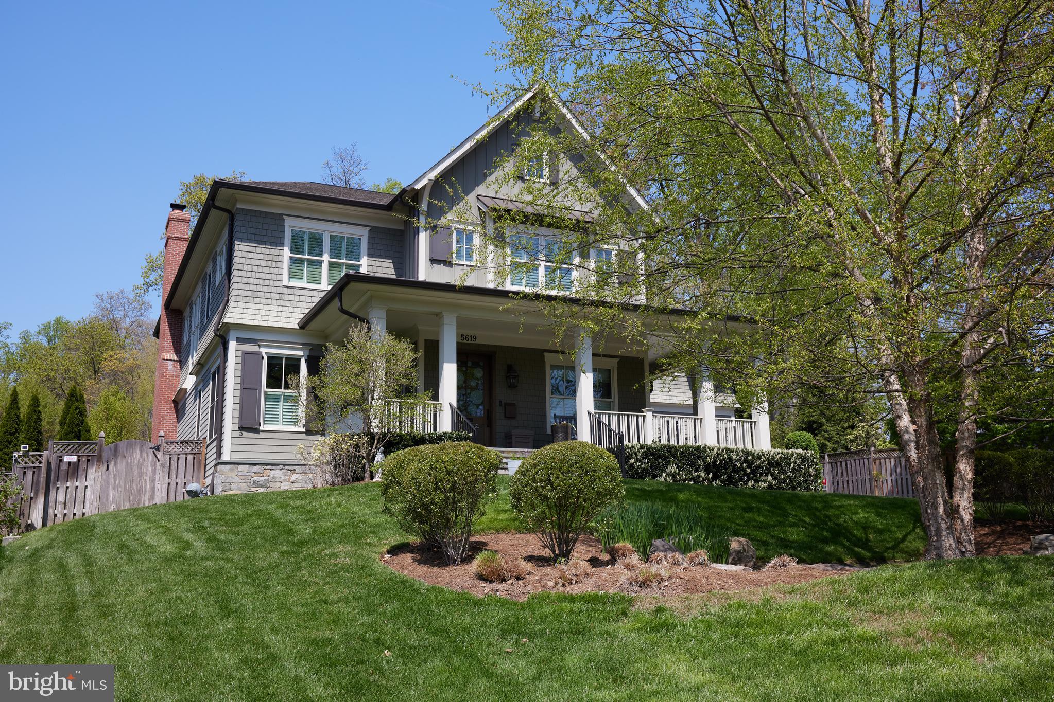 TULIP HILL - Residential