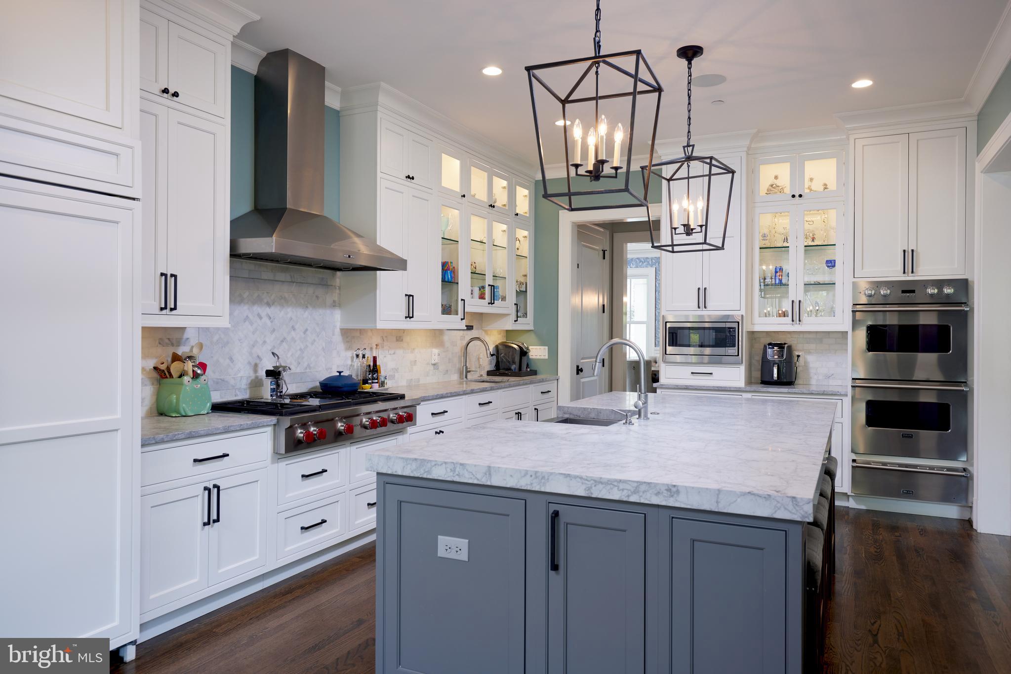 TULIP HILL - Residential